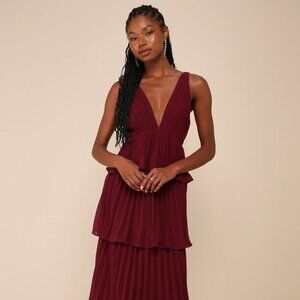 Lulus - Mesmerizing Essence Burgundy Pleated Backless Tiered Maxi Dress